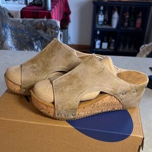 Women's Tan Platform Sandals